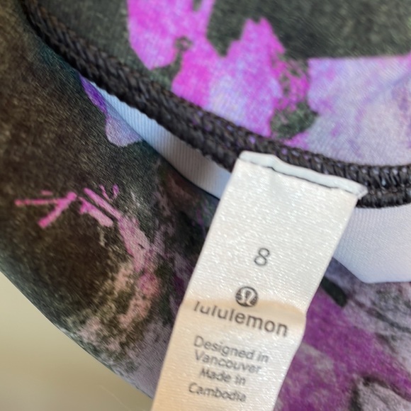 Lululemon Wunder Under Scallop - floral Sz 8 - Picture 3 of 3